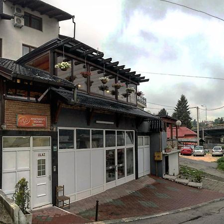 Demi Old Town - Garage Parking Ξενοδοχείο Σαράγεβο Εξωτερικό φωτογραφία