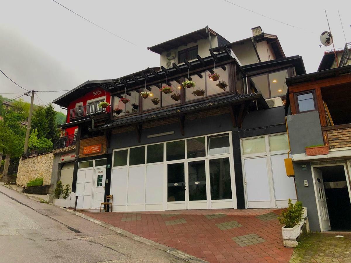 Demi Old Town - Garage Parking Ξενοδοχείο Σαράγεβο Εξωτερικό φωτογραφία